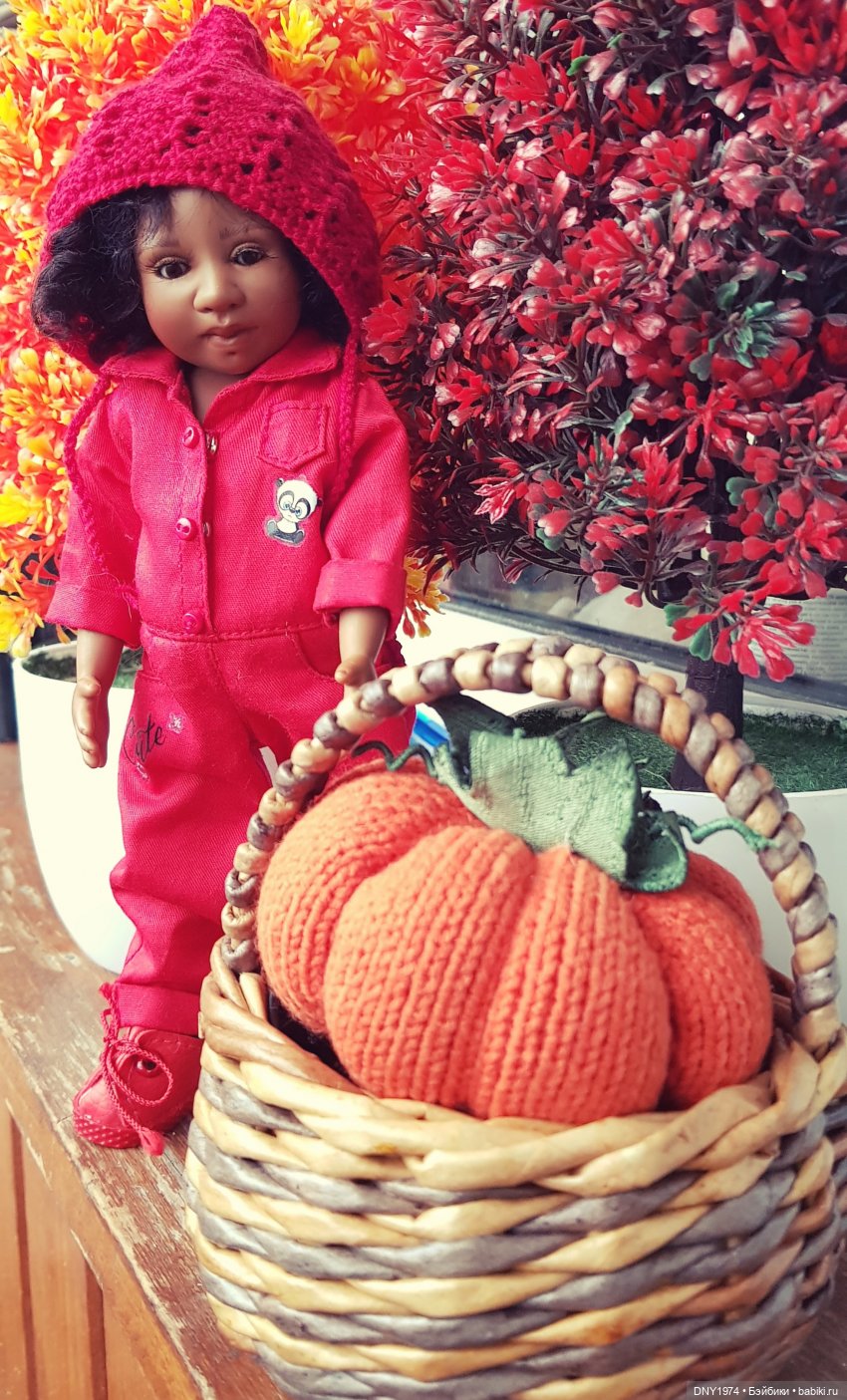 Просто красный наряд — Куклы Berdine Creedy (Бердин Криди): виниловые