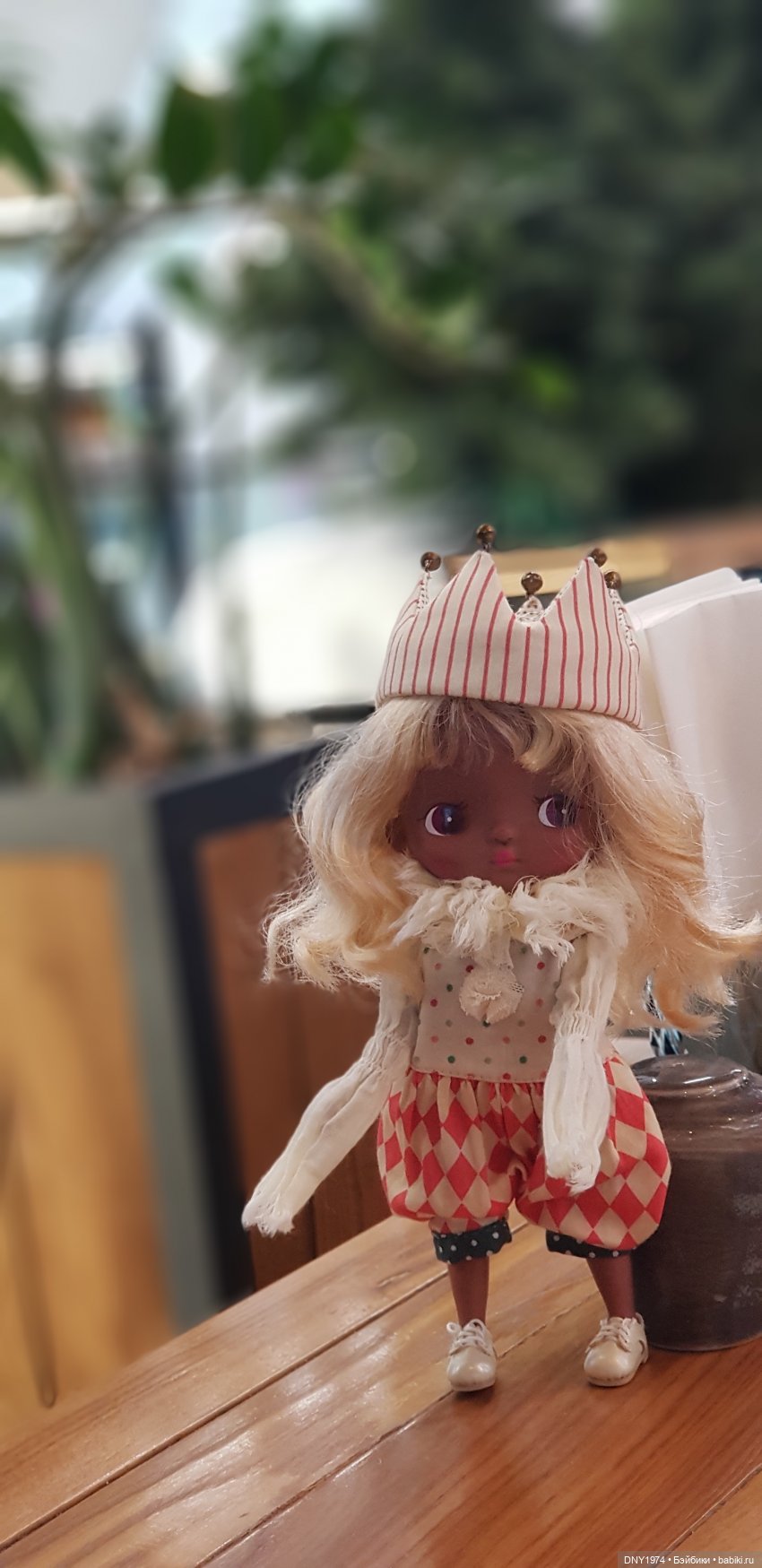 Холала Саванна на прогулке