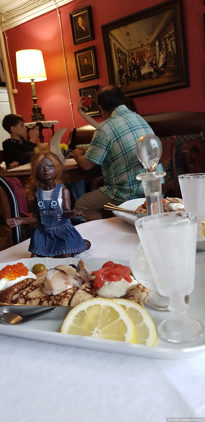 Не только рульки. Анна продолжает гулять в Коломне (фото 2)