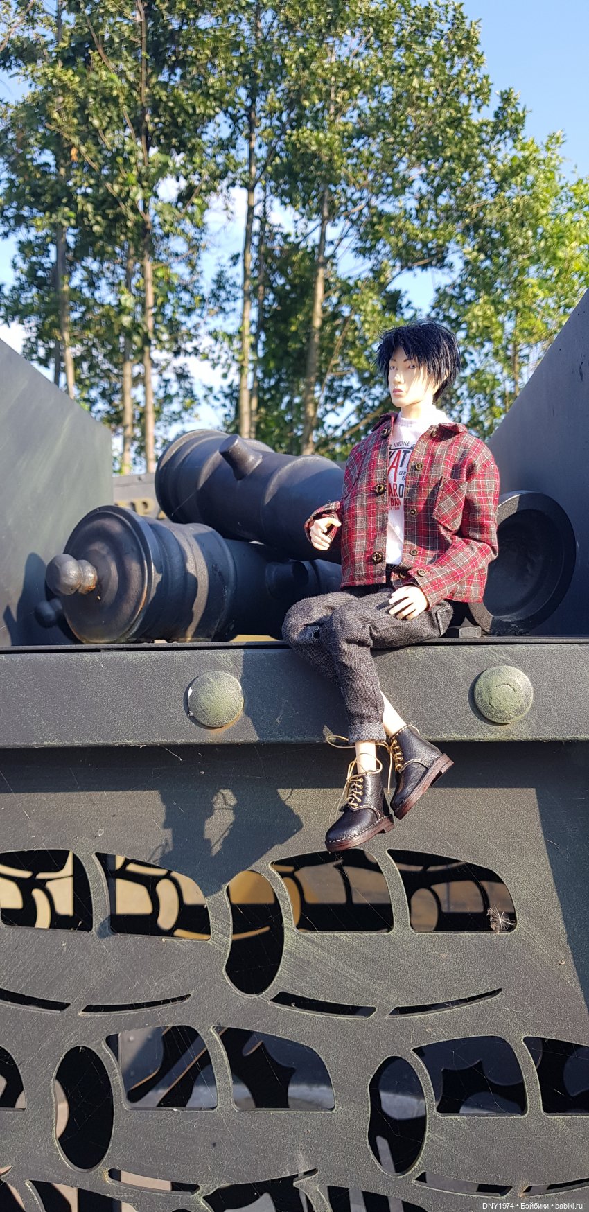 Лукас продолжает путешествовать