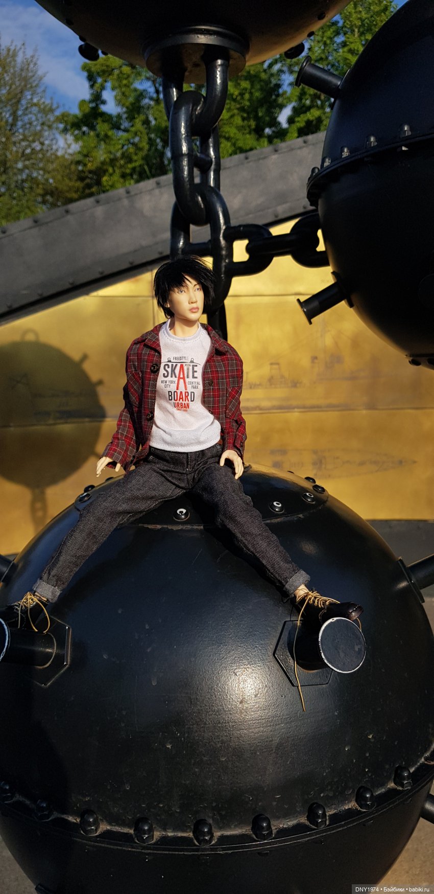 Лукас продолжает путешествовать