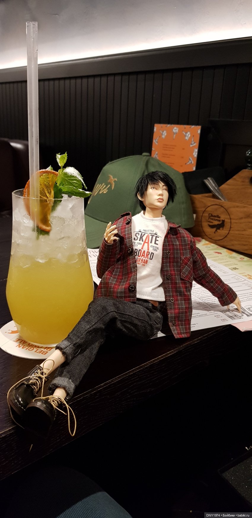 Лукас продолжает путешествовать