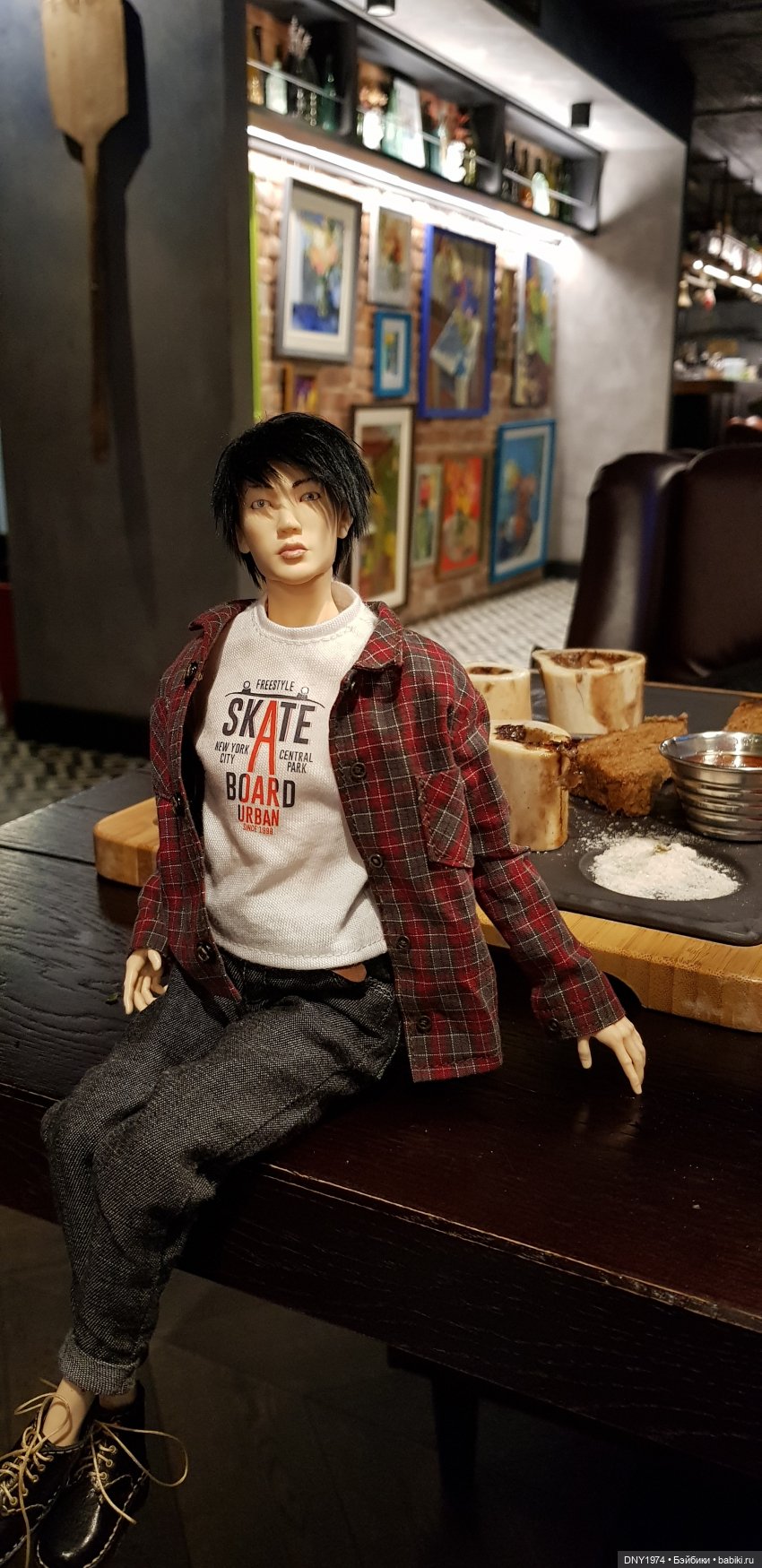 Лукас продолжает путешествовать