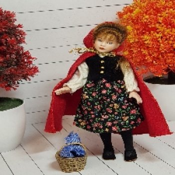 Одна маленькая Красная шапочка