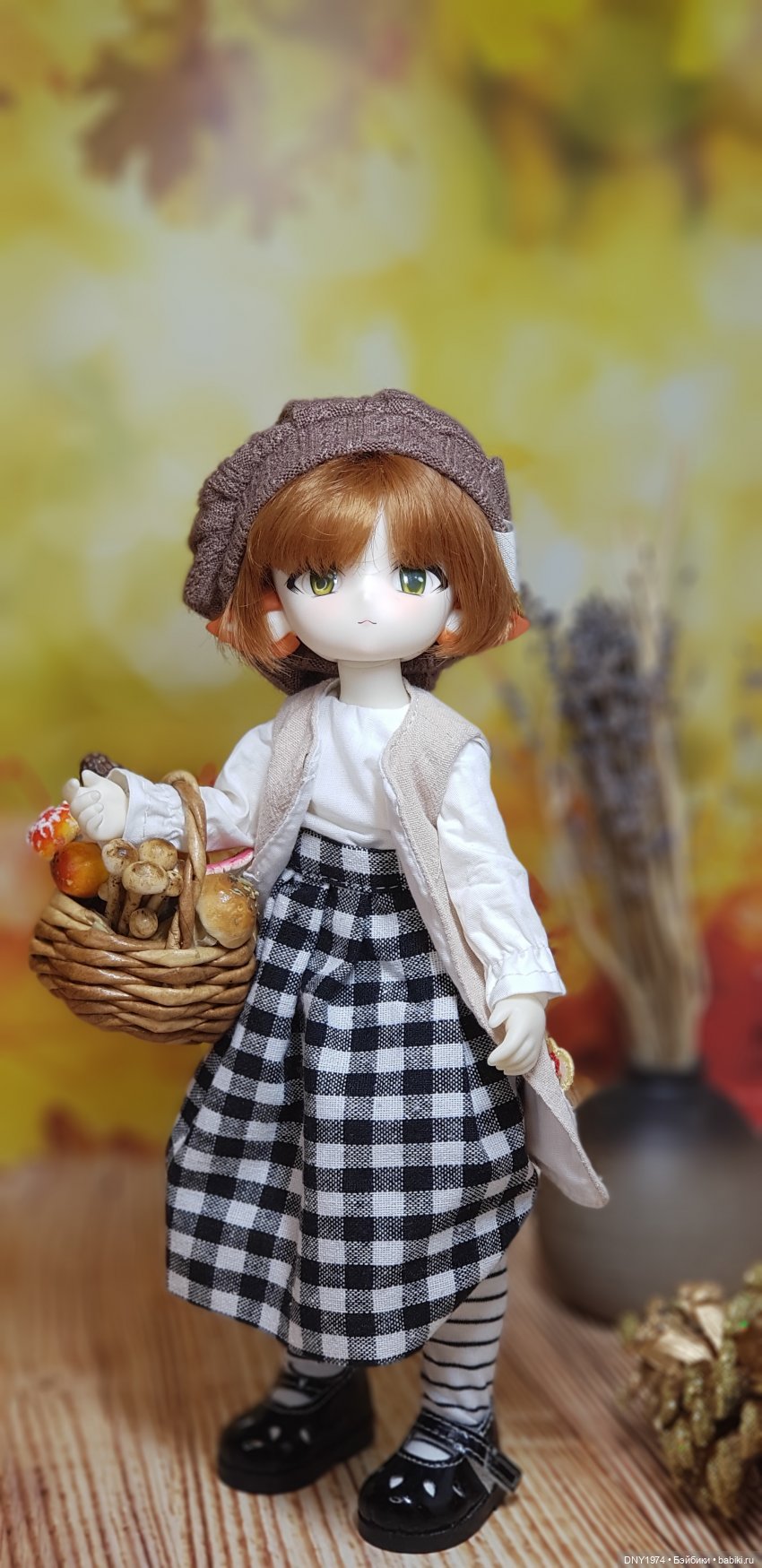 Одна маленькая пухлая лисичка