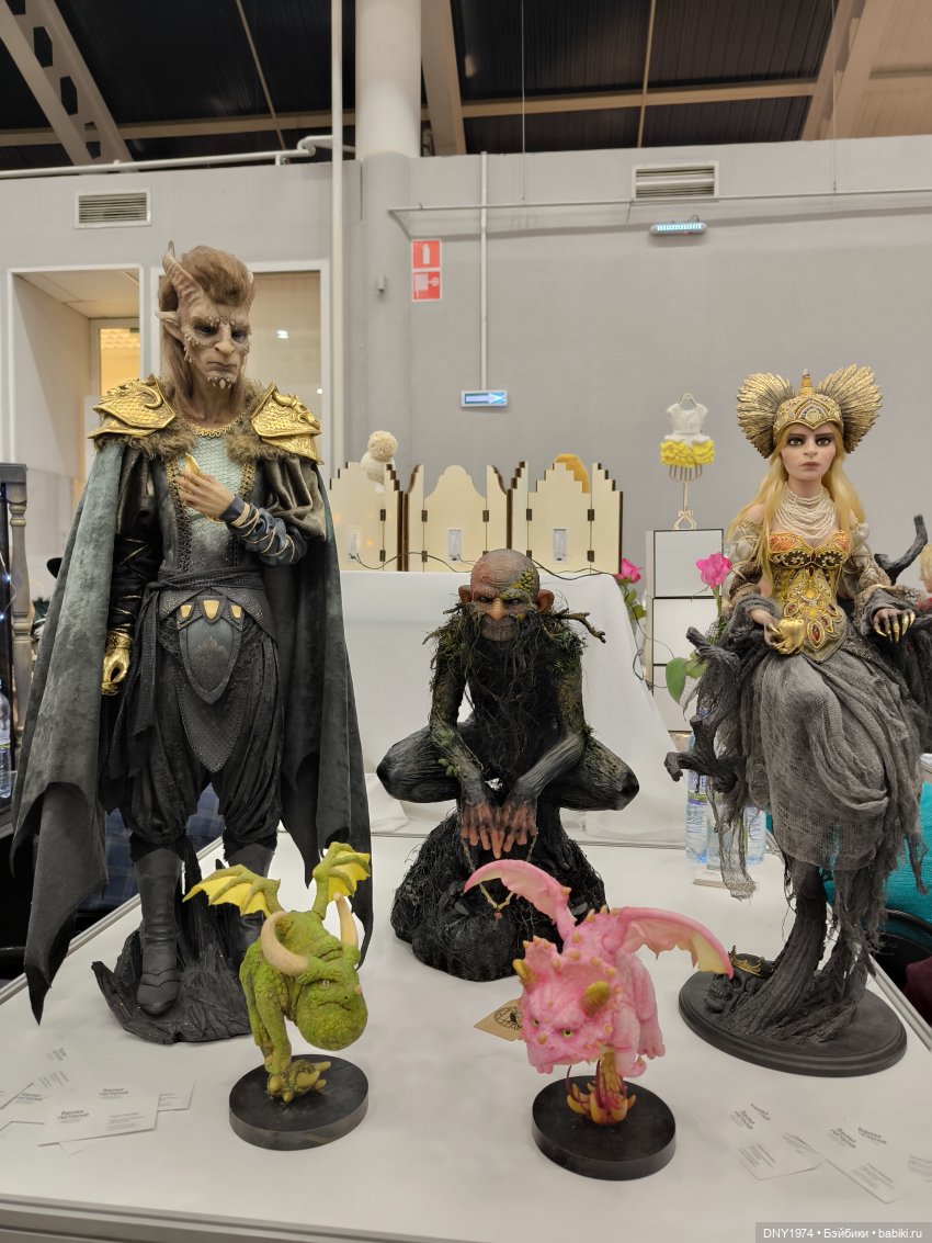 Третья часть обзора зимнего бала на Тишинке (фото 2)