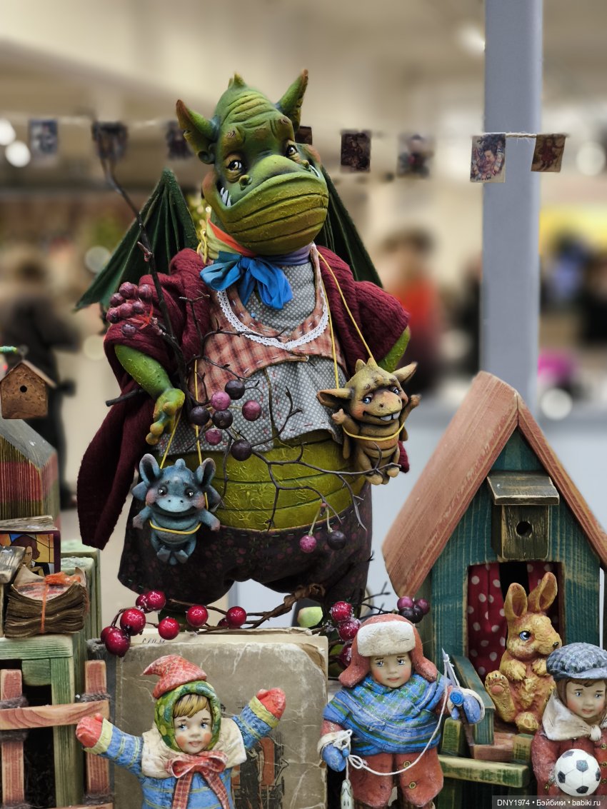 Третья часть обзора зимнего бала на Тишинке (фото 8)