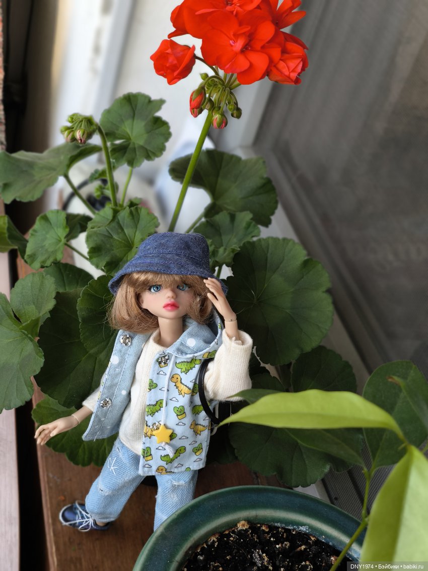 Софи на балконе — Куклы Milim Studio (Милим): российские БЖД (фото 9)
