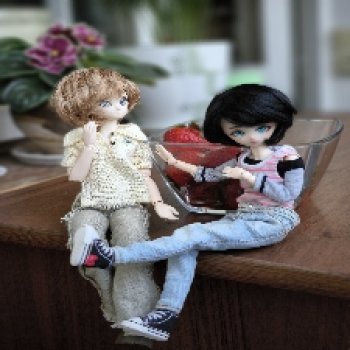 Кто ест клубнику по утрам (топик намбер 700)