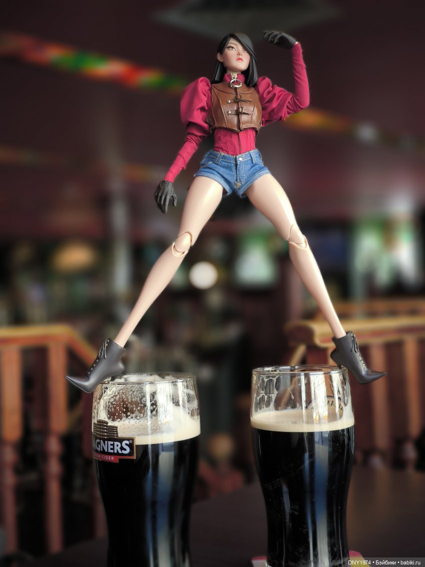 Как отдыхает крутая девчонка