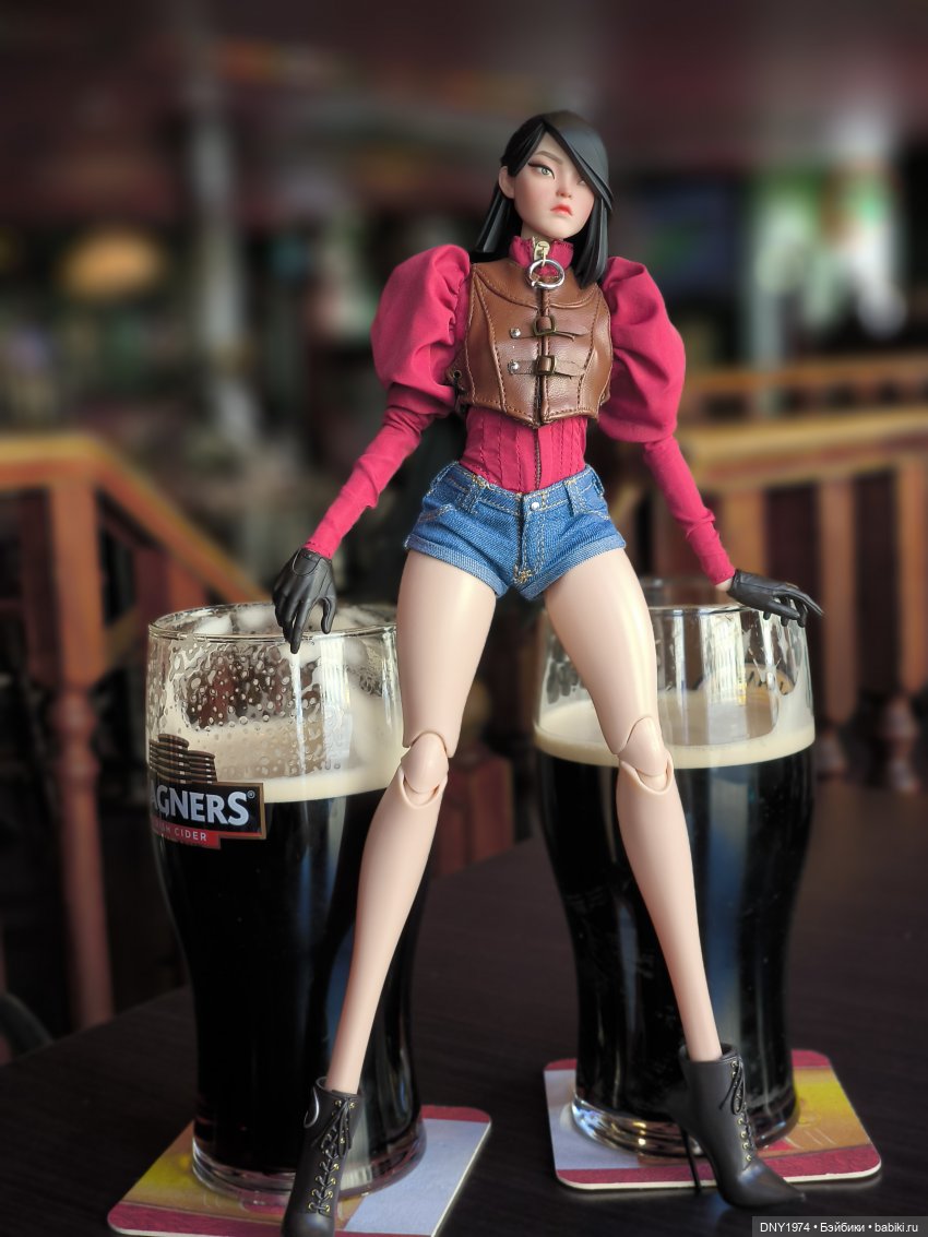 Как отдыхает крутая девчонка