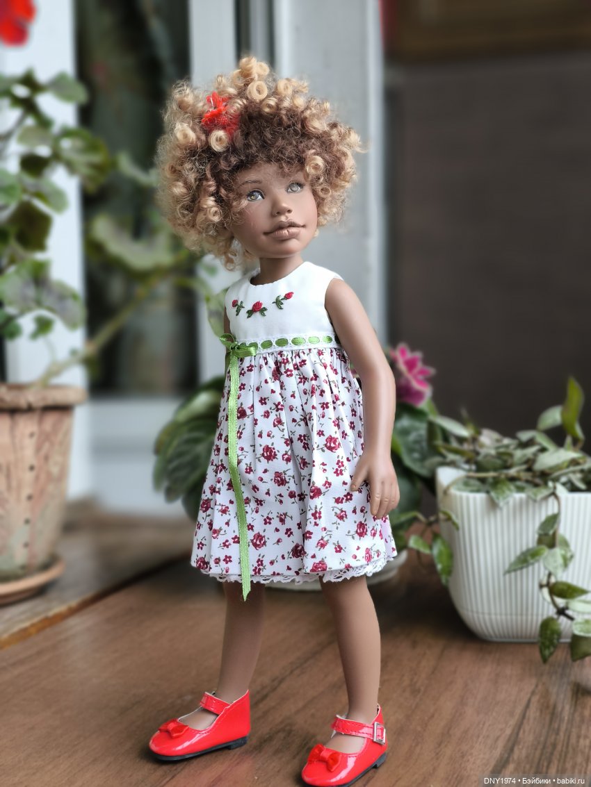 Уже дюжина — Куклы LeeAnn (Denis Bastien) и Marianna Oldenburg: винил