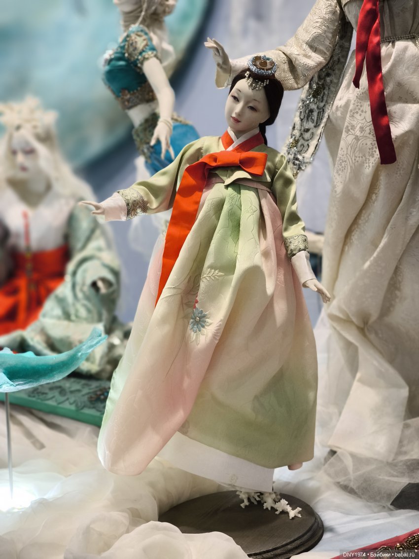 Второй раз на выставке, уже не бегом, часть 1. Искусство куклы 2024