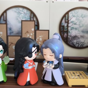 Новоселье продолжается