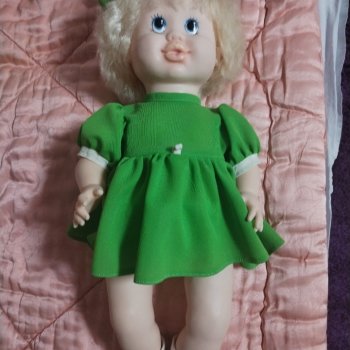 Чьих кровей девчушка?