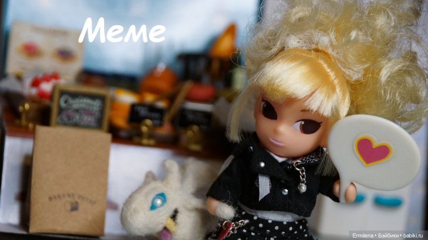 mame momoko as Kana Dot Dress