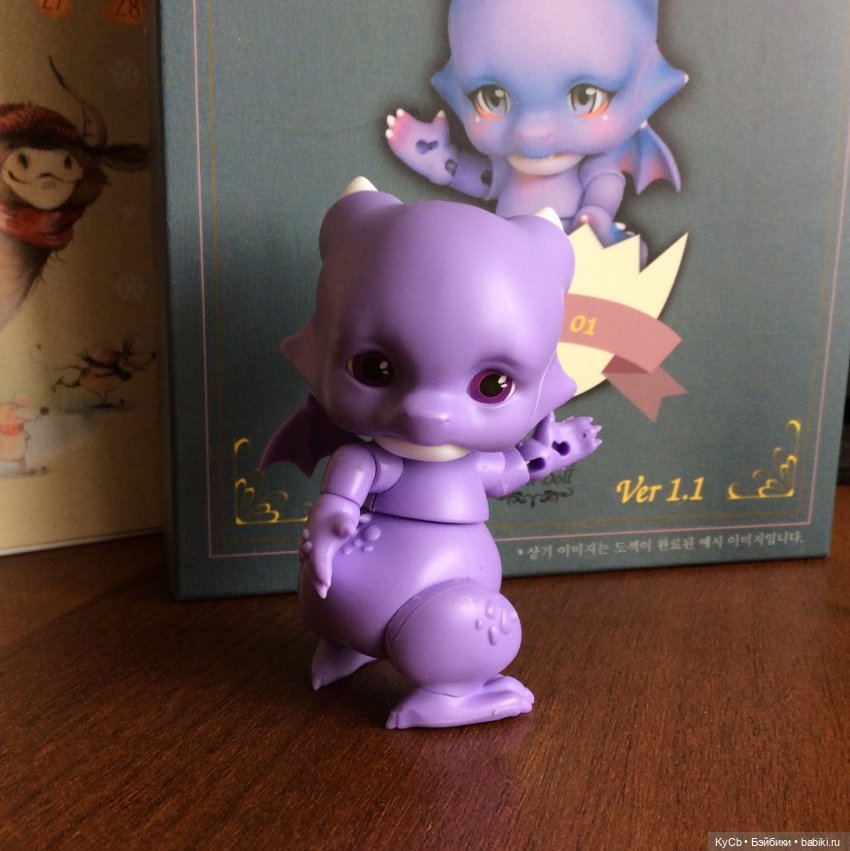 Грудной шарнир имеет возможность крутиться, аж на 360 градусов во кру собственной оси.