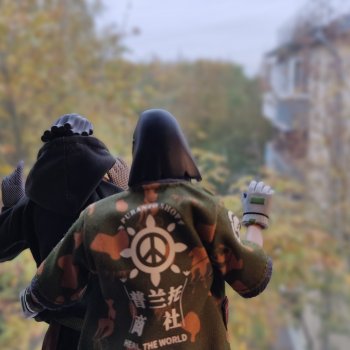 "Если у вас нету... " Да ничего у них нету!