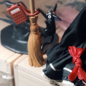 Ведьмочки! Маленькие и побольше!