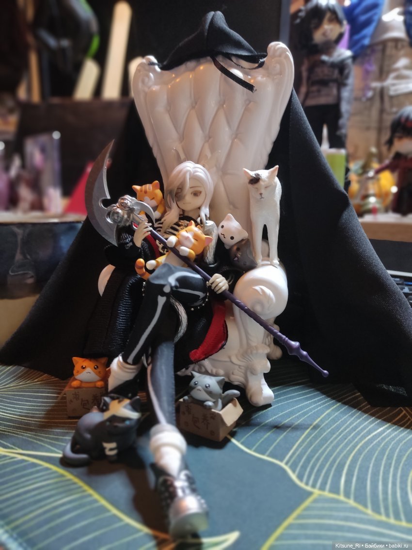 Past in Sicily: ТроеПадрие