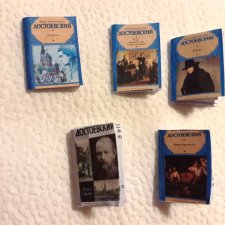 Книги в миниатюре