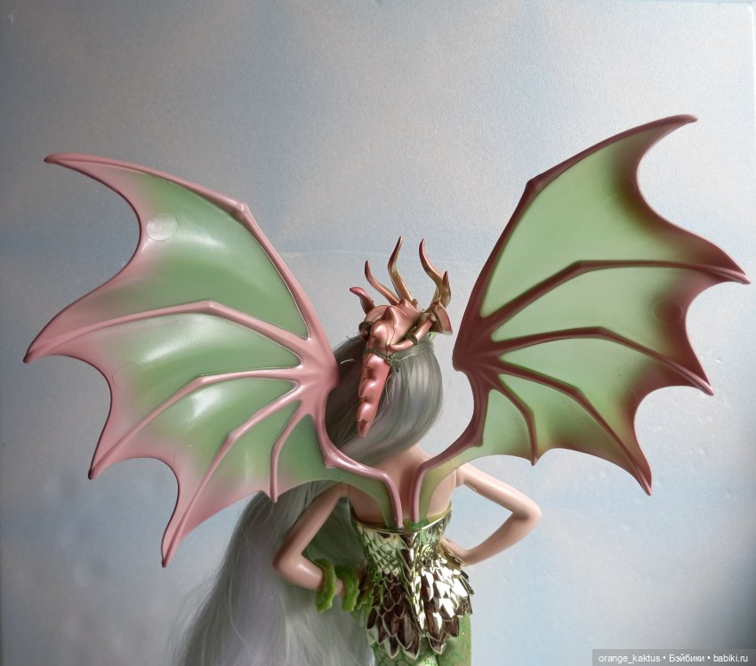 Барби Императрица драконов (фото 7)