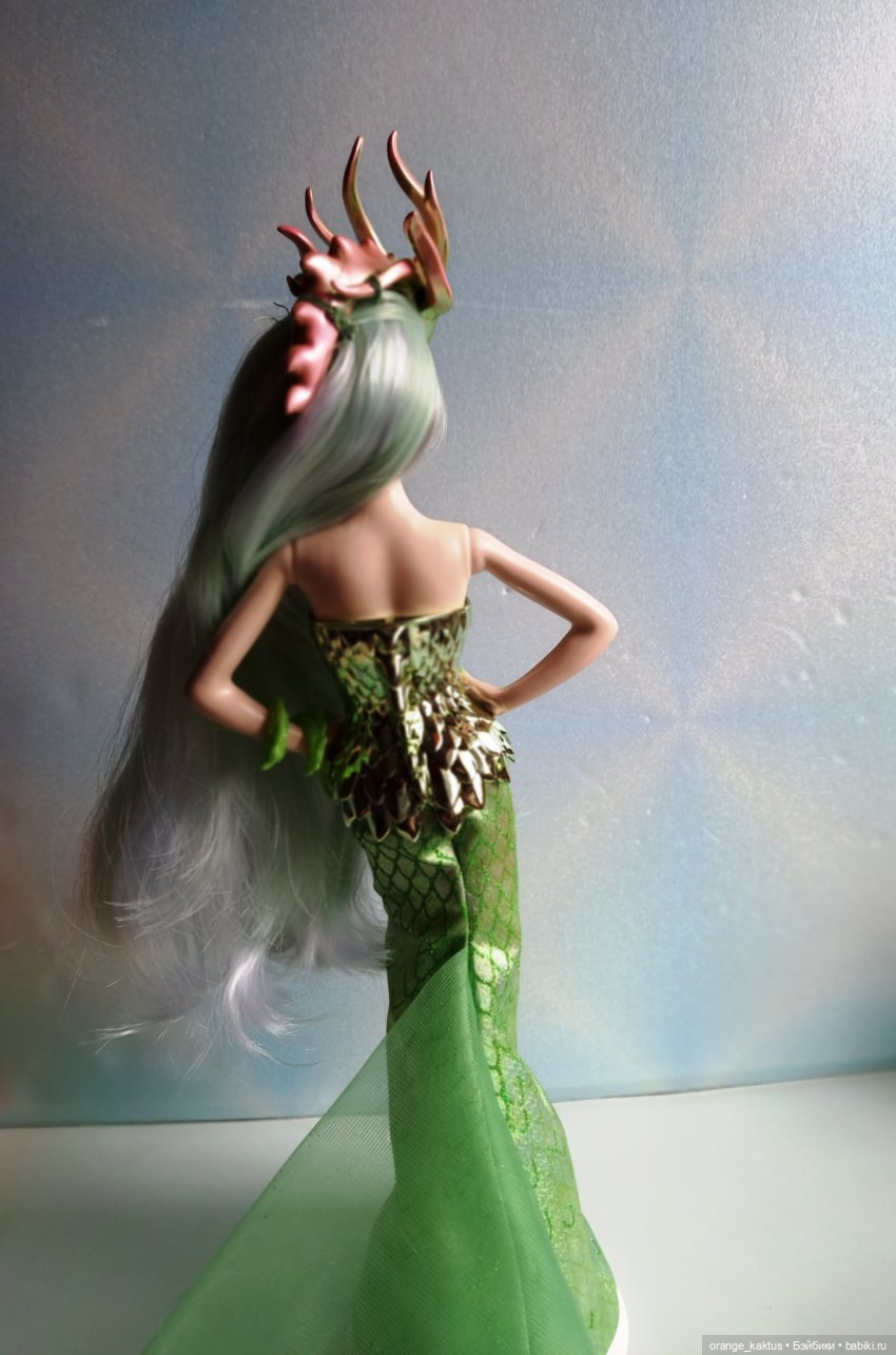 Барби Императрица драконов (фото 5)