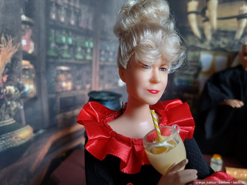 На уроке зельеварения — Куклы Barbie (Барби): Looks