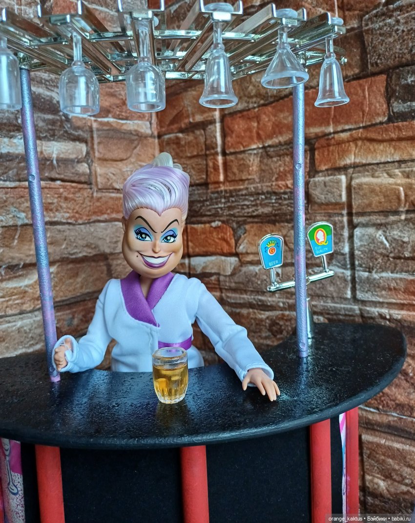 Превращение Урсулы в привокзальную буфетчицу) (фото 6)