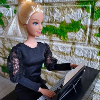 Дефа Люси музыкант