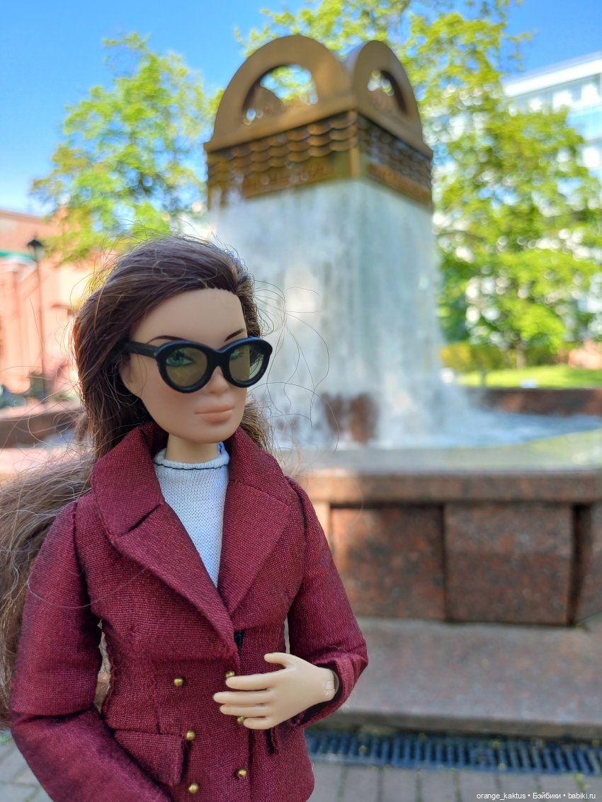 Обещанного три года ждут Или прогулка по городу