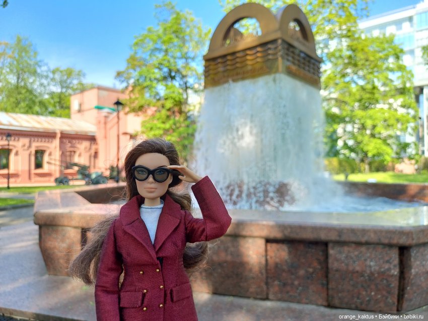 Обещанного три года ждут Или прогулка по городу