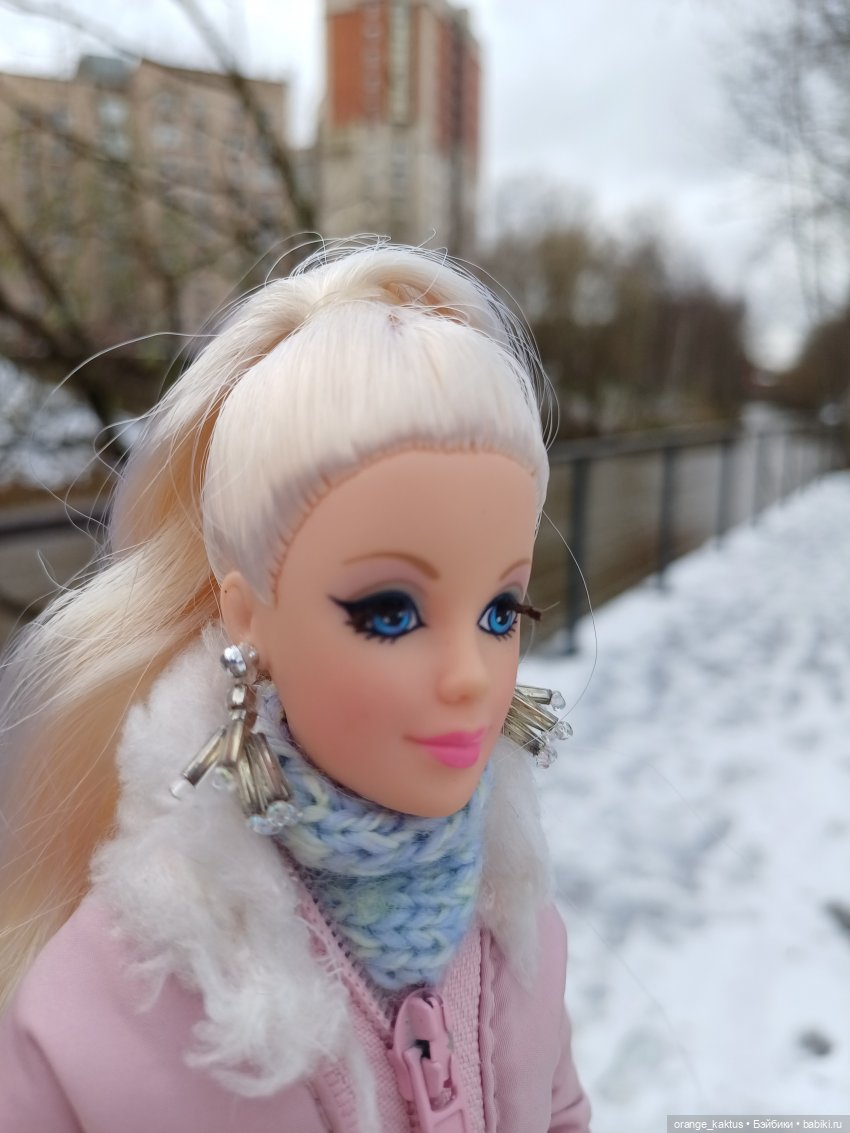 Первая снежная прогулка — Куклы Barbie (Барби): Looks