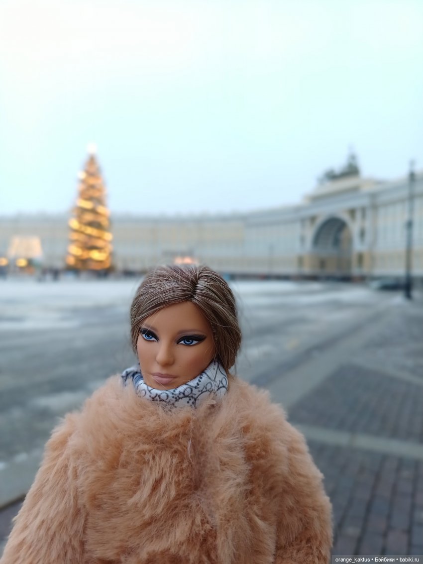 Барби Herve Leger, спонтанная прогулка (фото 6)