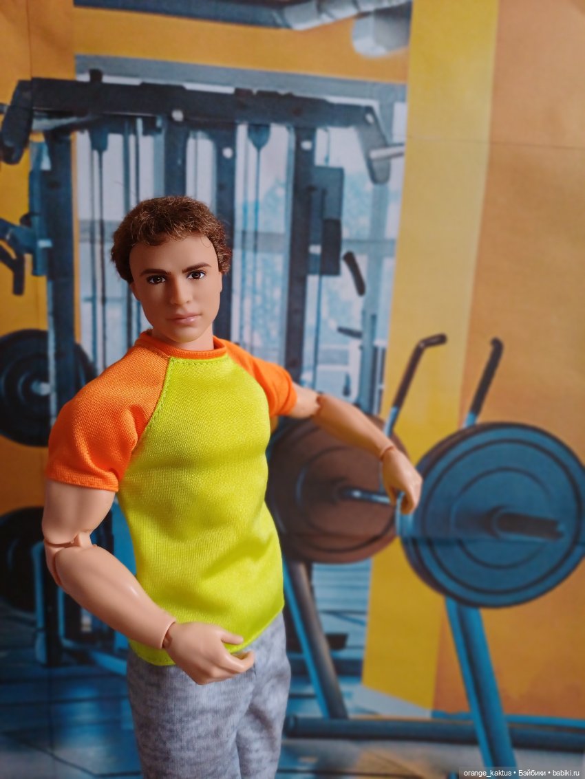 В фитнес клубе — Куклы Barbie (Барби): Looks
