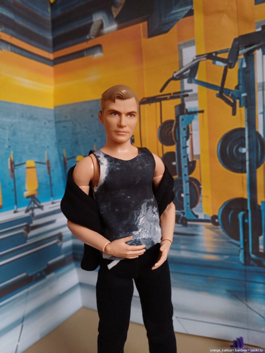 В фитнес клубе — Куклы Barbie (Барби): Looks