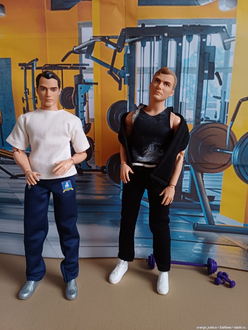 В фитнес клубе — Куклы Barbie (Барби): Looks