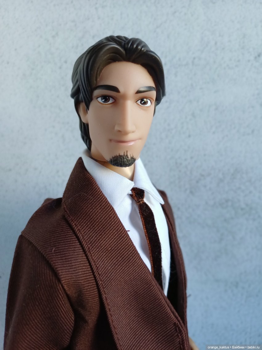 Офисный работник Арчил — Куклы Disney Animators и Принцессы Диснея: Disney Store