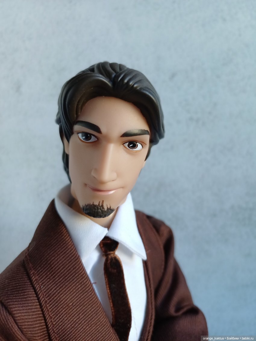 Офисный работник Арчил — Куклы Disney Animators и Принцессы Диснея: Disney Store