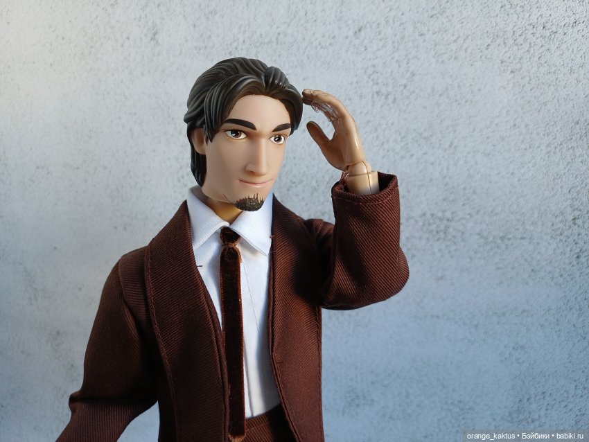 Офисный работник Арчил — Куклы Disney Animators и Принцессы Диснея: Disney Store