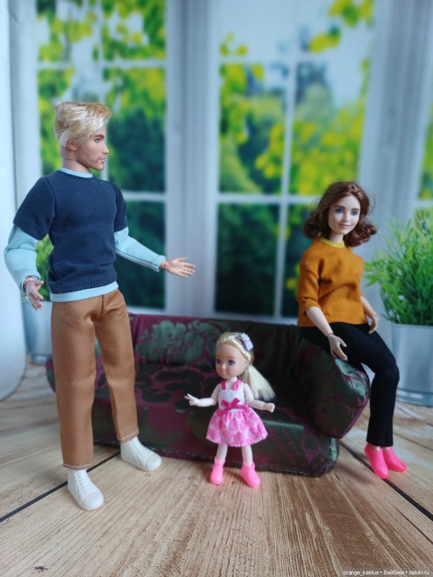 Кирилл, Ангелина и новый диван (фото 2)