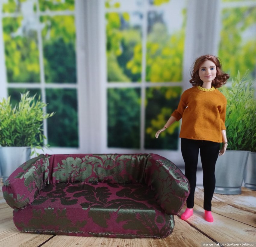 Кирилл, Ангелина и новый диван