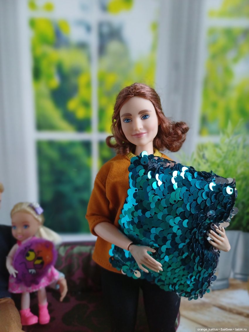 Кирилл, Ангелина и новый диван (фото 5)