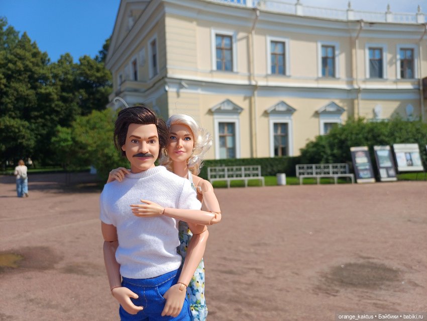 В Павловске — Куклы Барби