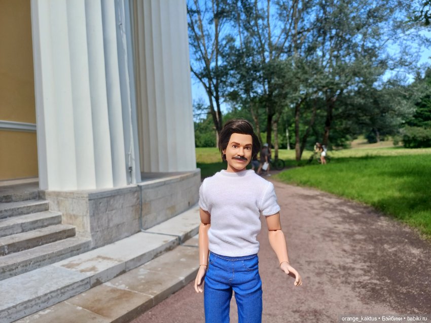 В Павловске — Куклы Барби