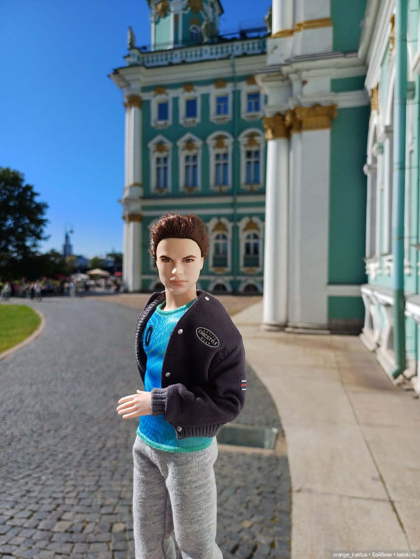 Новенький и его первая прогулка