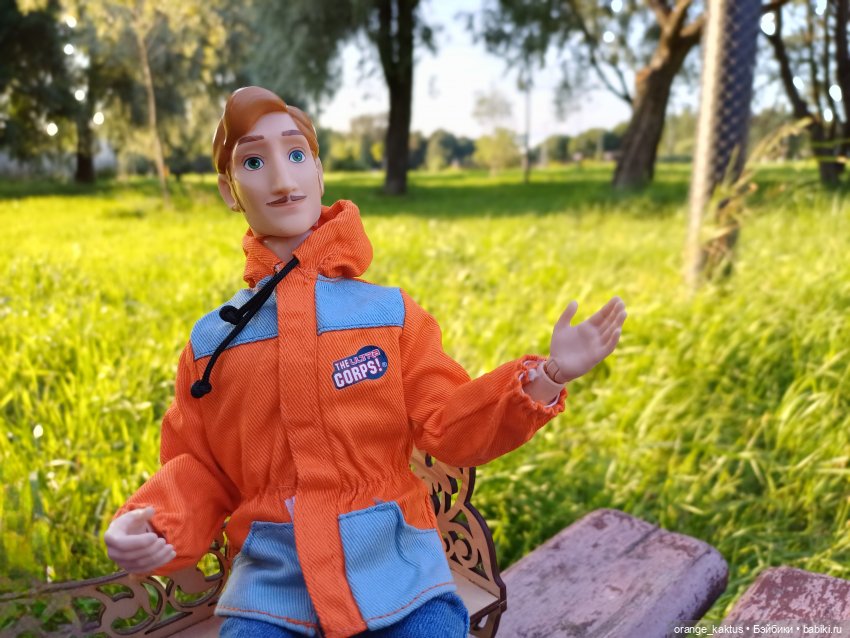 Вечерняя прогулка — Куклы Disney Animators и Принцессы Диснея: Disney Store (фото 9)