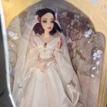 Белоснежка 40 см Disney Limited Edition.