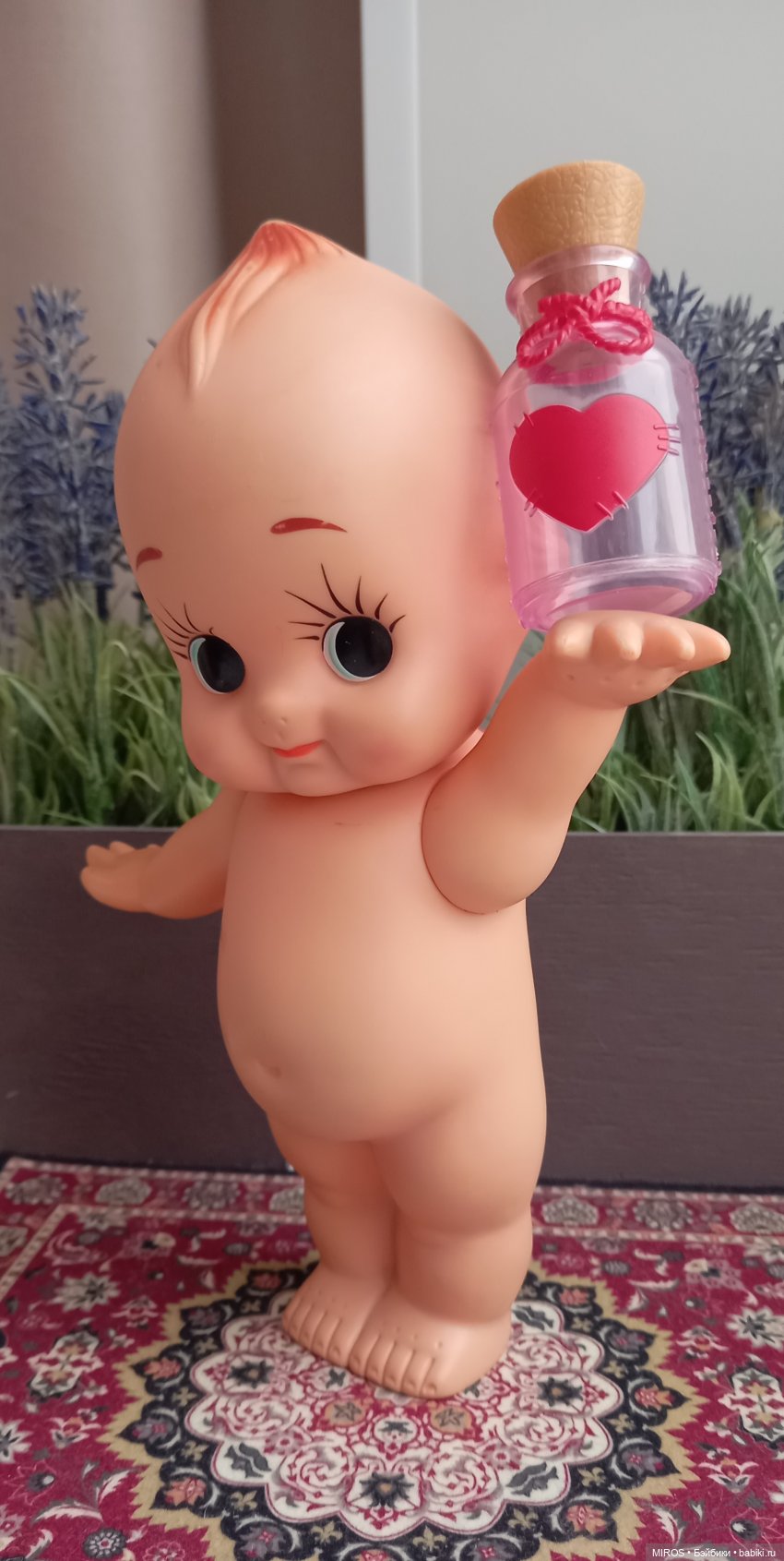 Кьюпи с иероглифическим клеймом Ⓒキューピー株式会社