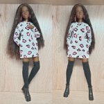 Платье + чулки для Барби пышки